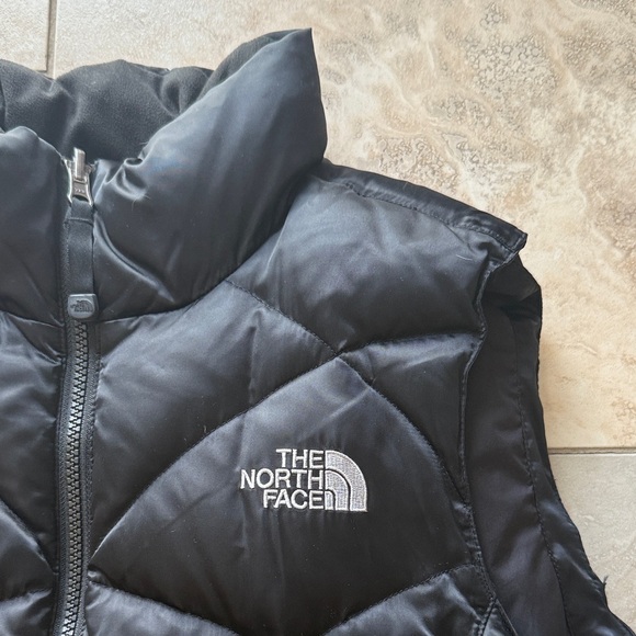 The North Face Women's Quilted Black Vest - Picture 2 of 3